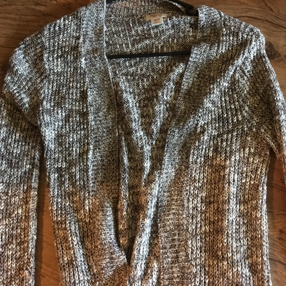 Brown sweater - Picture 2 of 2