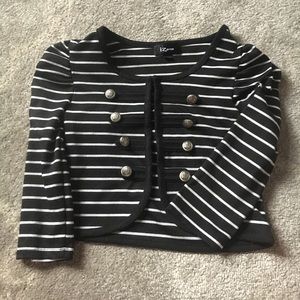 Cropped button striped jacket