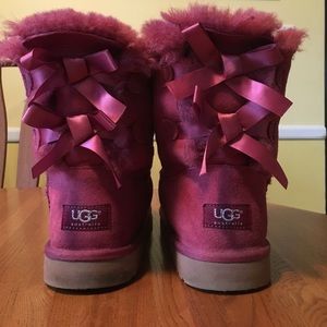 Short Maroon Bailey Bow Ugg Boots