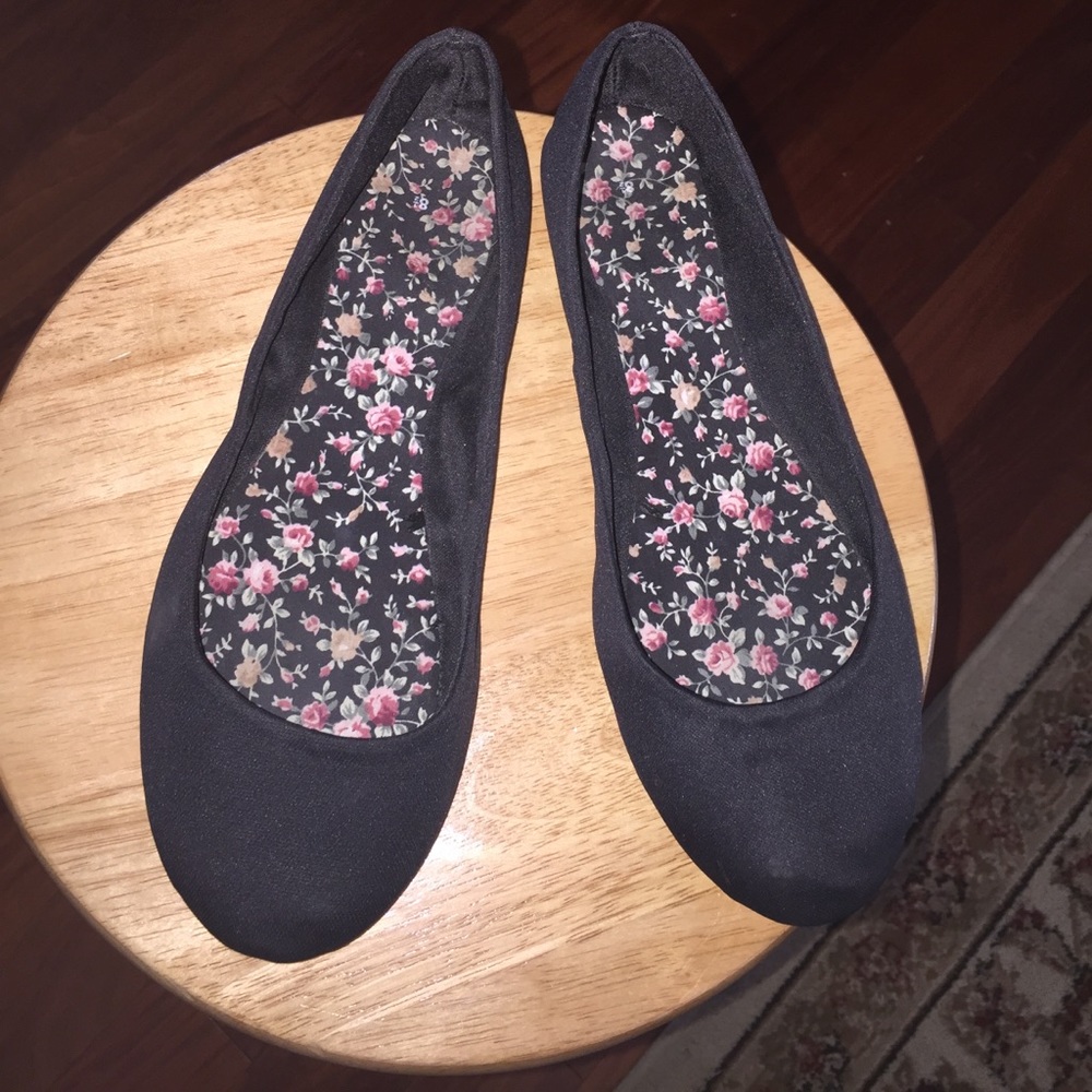 Black flats size 8.5 women's