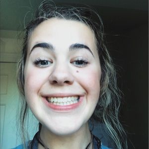 Meet your Posher, Maddie