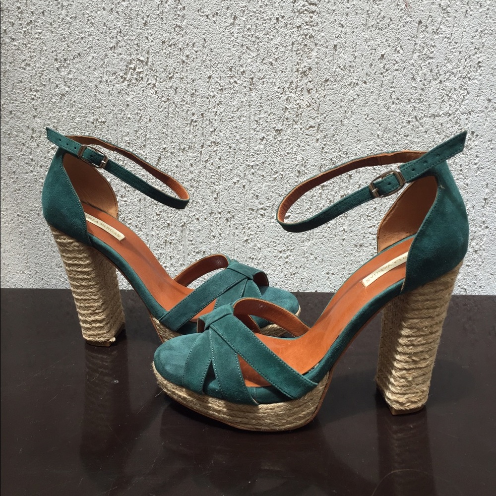 Chunky Heel Suede Sandals 