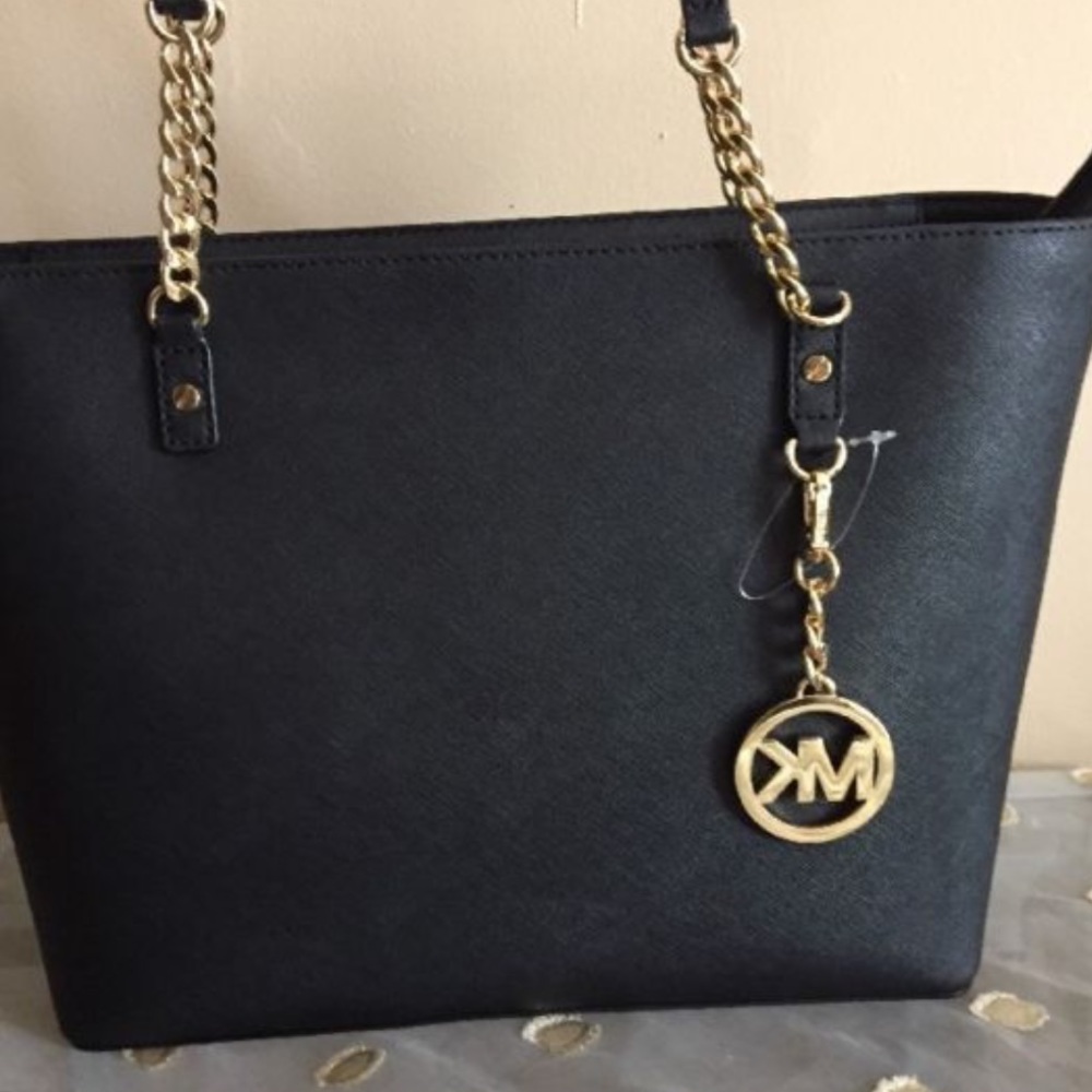 NEED TO SELL QUICKLY. NEW MICHAEL KORS BLACK BAG - Picture 3 of 8