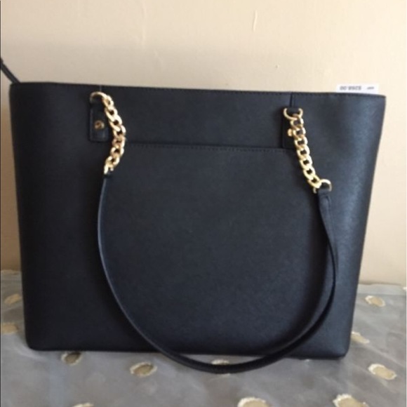 NEED TO SELL QUICKLY. NEW MICHAEL KORS BLACK BAG - Picture 4 of 8