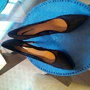 Black TAHARI shoes