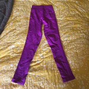 NWOT Lululemon Zone In Tight *LOWEST*