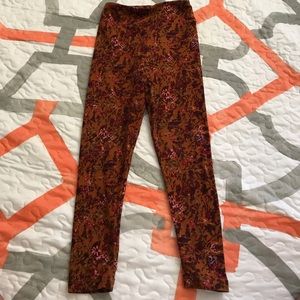 Little girls lularoe leggings size s/m