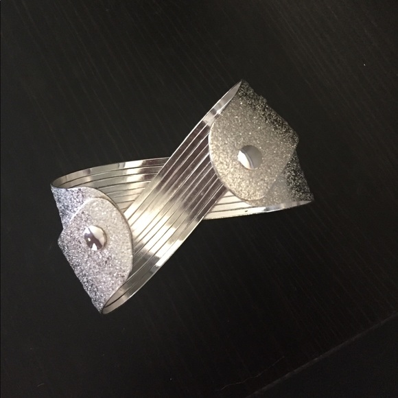 Express bracelet - Picture 2 of 3