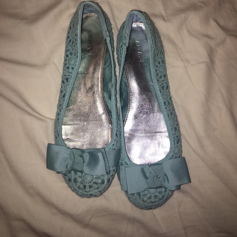 Blue flats from Alfani