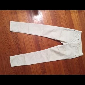 IT white skinny jeans 26