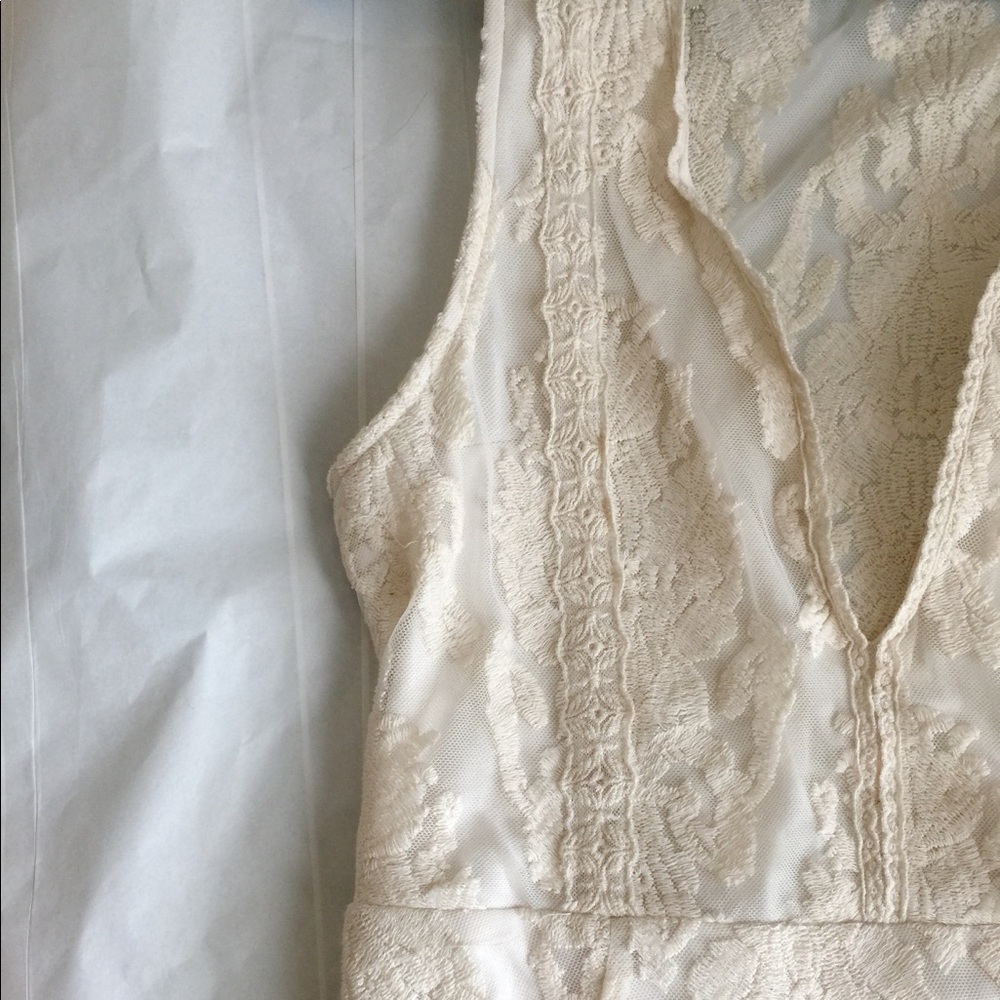 ✨Vintage Whimsical White Lace Dress - Picture 2 of 3