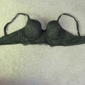 Victoria's Secret lined demi-buste size 34D