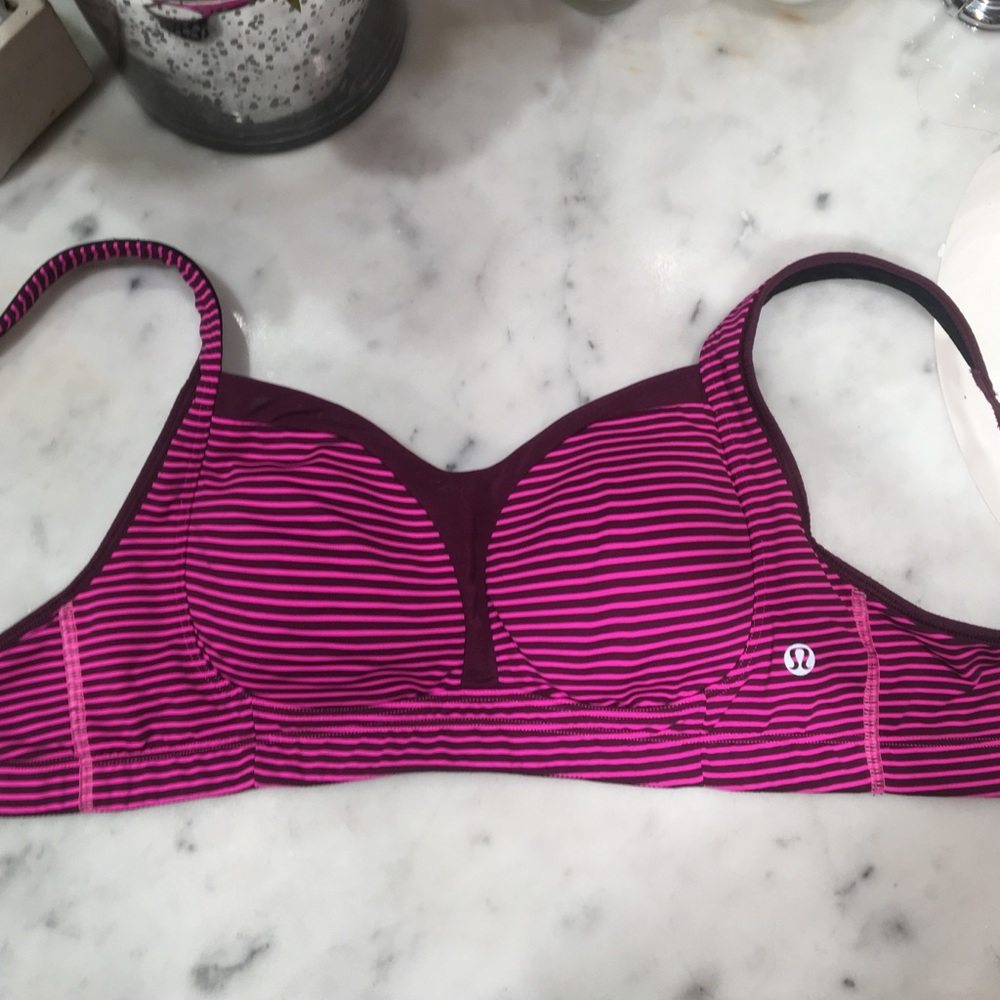 Lulu lemon sports bra
