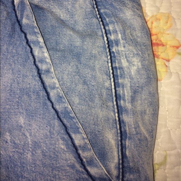 Aqua Chambray Acid Wash Tie Waist Shorts - Picture 5 of 8