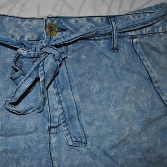 Aqua Chambray Acid Wash Tie Waist Shorts - Picture 7 of 8