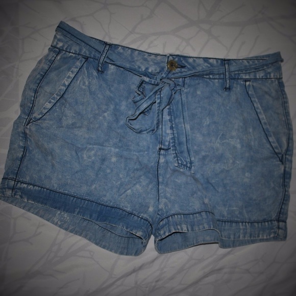 Aqua Chambray Acid Wash Tie Waist Shorts - Picture 6 of 8