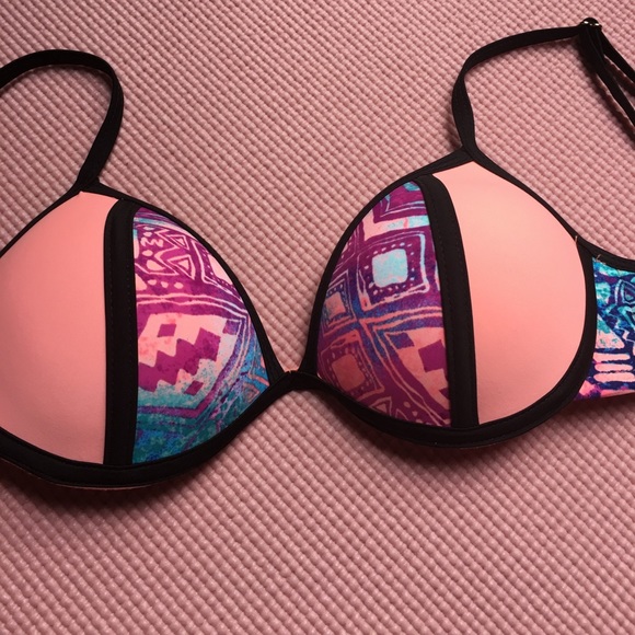 L*Space and Tanibikini Swim Set XS - Picture 6 of 8