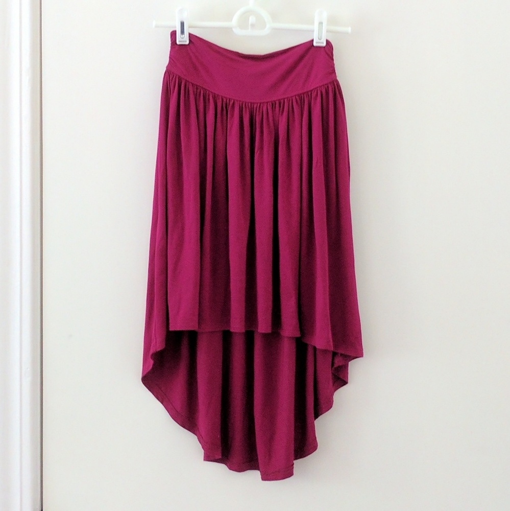 LAST CHANCE!Forever 21 High-Waisted High-Low Skirt