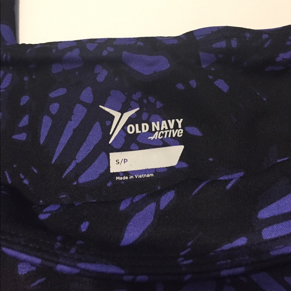 Old Navy Active - Picture 3 of 4