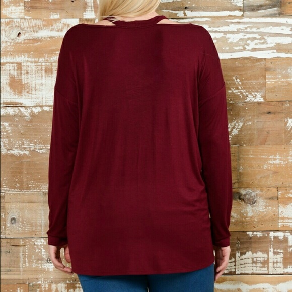 🥂➕ Scarlet V-neck Long Sleeve Tunic 2X 3X 4X - Picture 3 of 3
