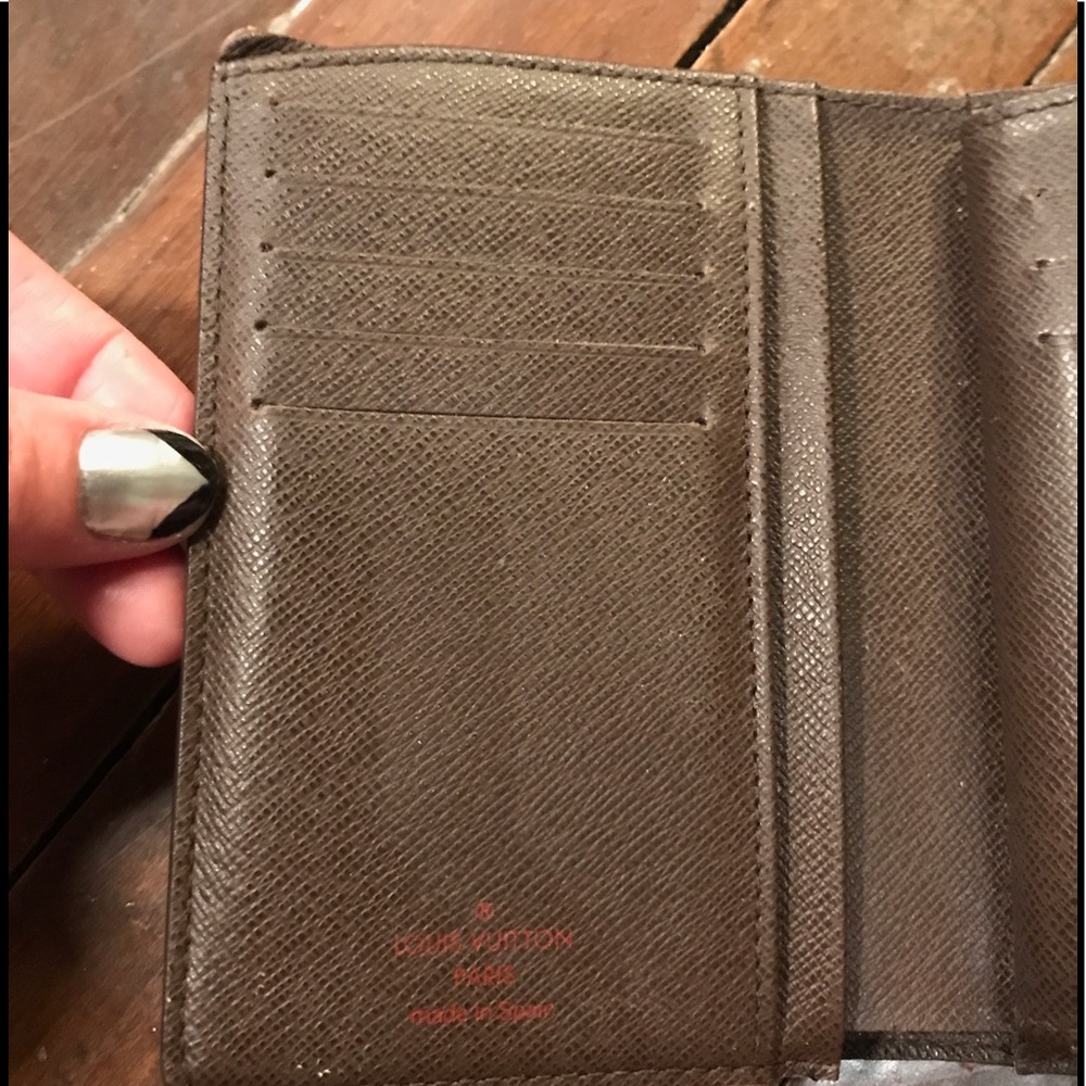 Louis Vuitton Wallet - Picture 4 of 8