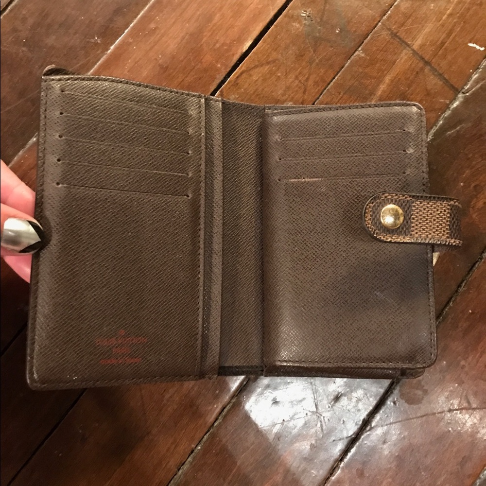 Louis Vuitton Wallet - Picture 7 of 8