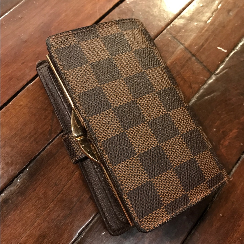 Louis Vuitton Wallet - Picture 8 of 8