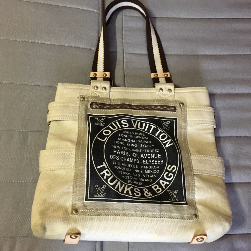 Louis Vuitton purse