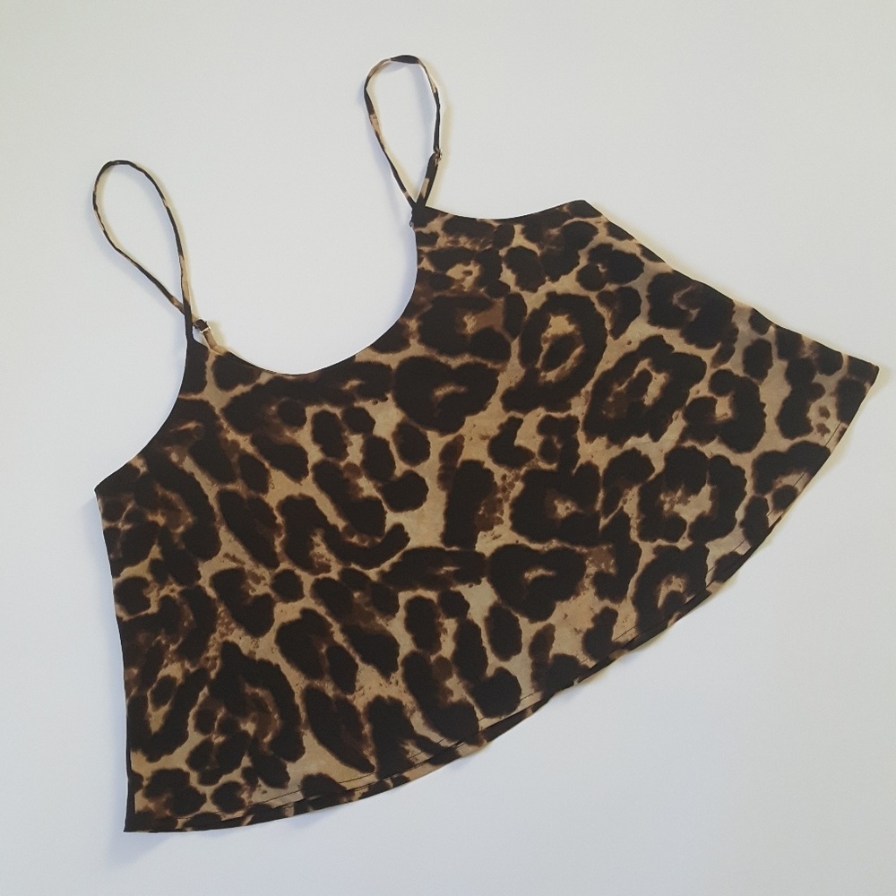 ❤️Evenuel leopart print crop top Large