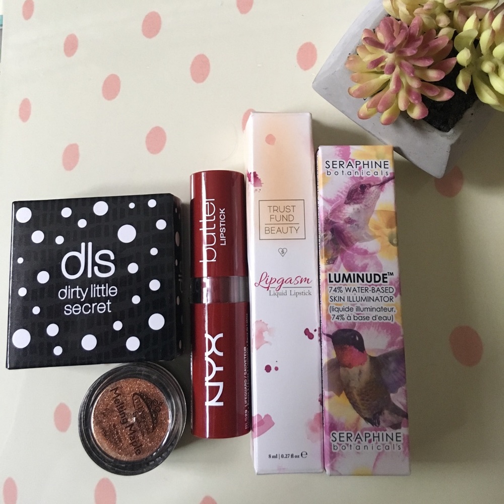 Makeup Bundle.💰