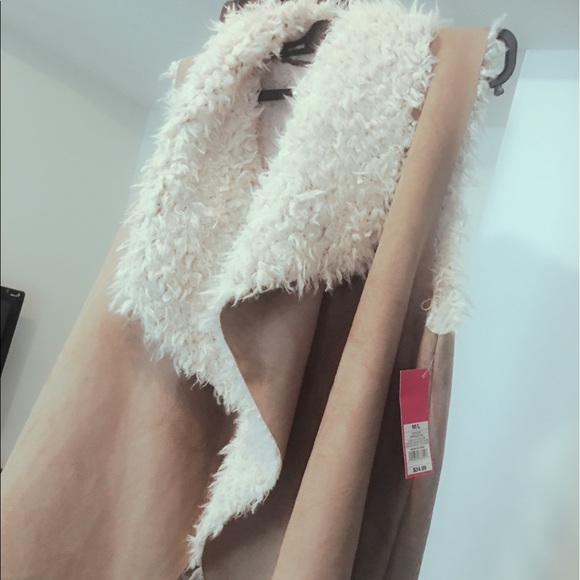 XhilArAtion Fur Jacket Vest!!.🤗😘🙏🏾 - Picture 1 of 5