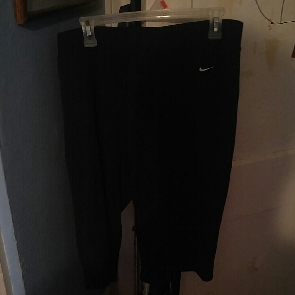 Nike yoga pants/workout Pants