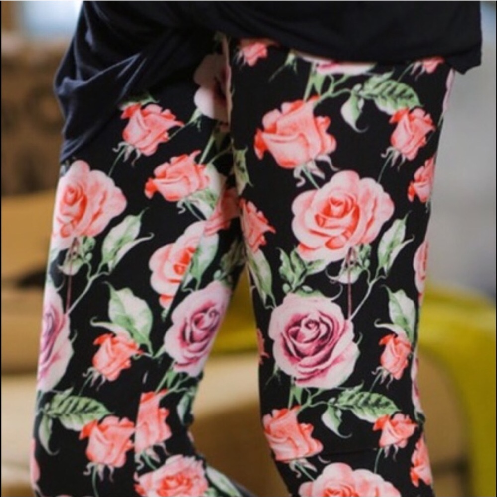 Rose Print Buttery Soft Leggings•NWT - Picture 3 of 6