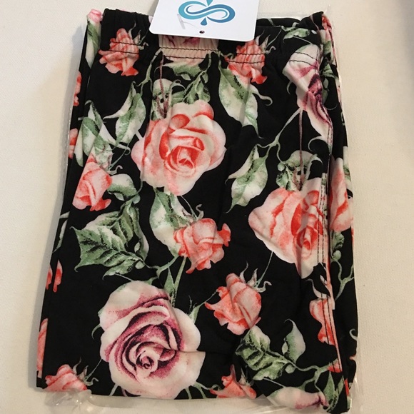 Rose Print Buttery Soft Leggings•NWT - Picture 5 of 6