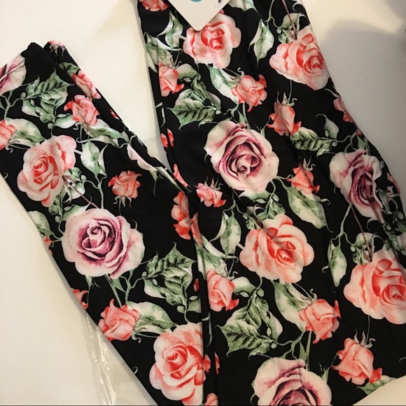 Rose Print Buttery Soft Leggings•NWT - Picture 6 of 6