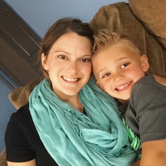 Meet your Posher, Ashley - Picture 2 of 4