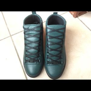 Size 42(10)