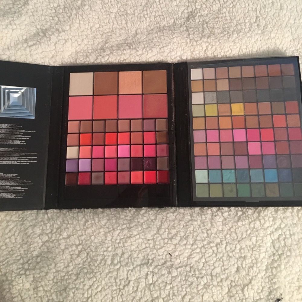 NYX beauty school dropout Alumni pallet