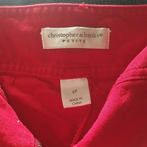 Red skort - Picture 2 of 3