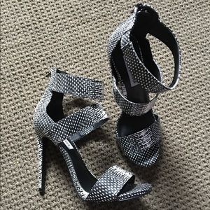 Steve Madden Milyah sandal