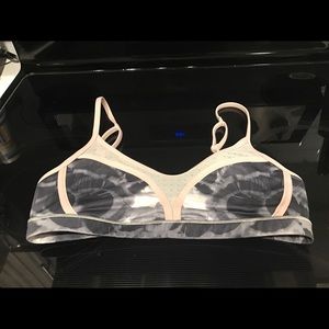 Lululemon Sports Bra sz 8