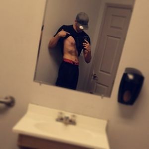 Meet your Posher, Eron