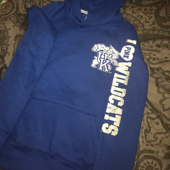 Pink hoodie - Picture 2 of 4