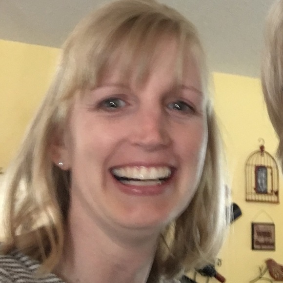 Meet your Posher, Melissa - Picture 1 of 1