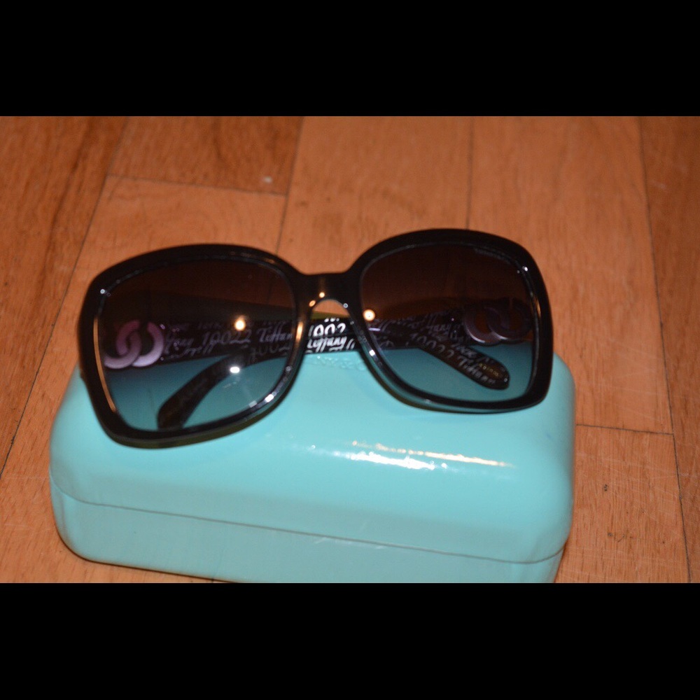 Tiffany Women black framed sunglasses on case