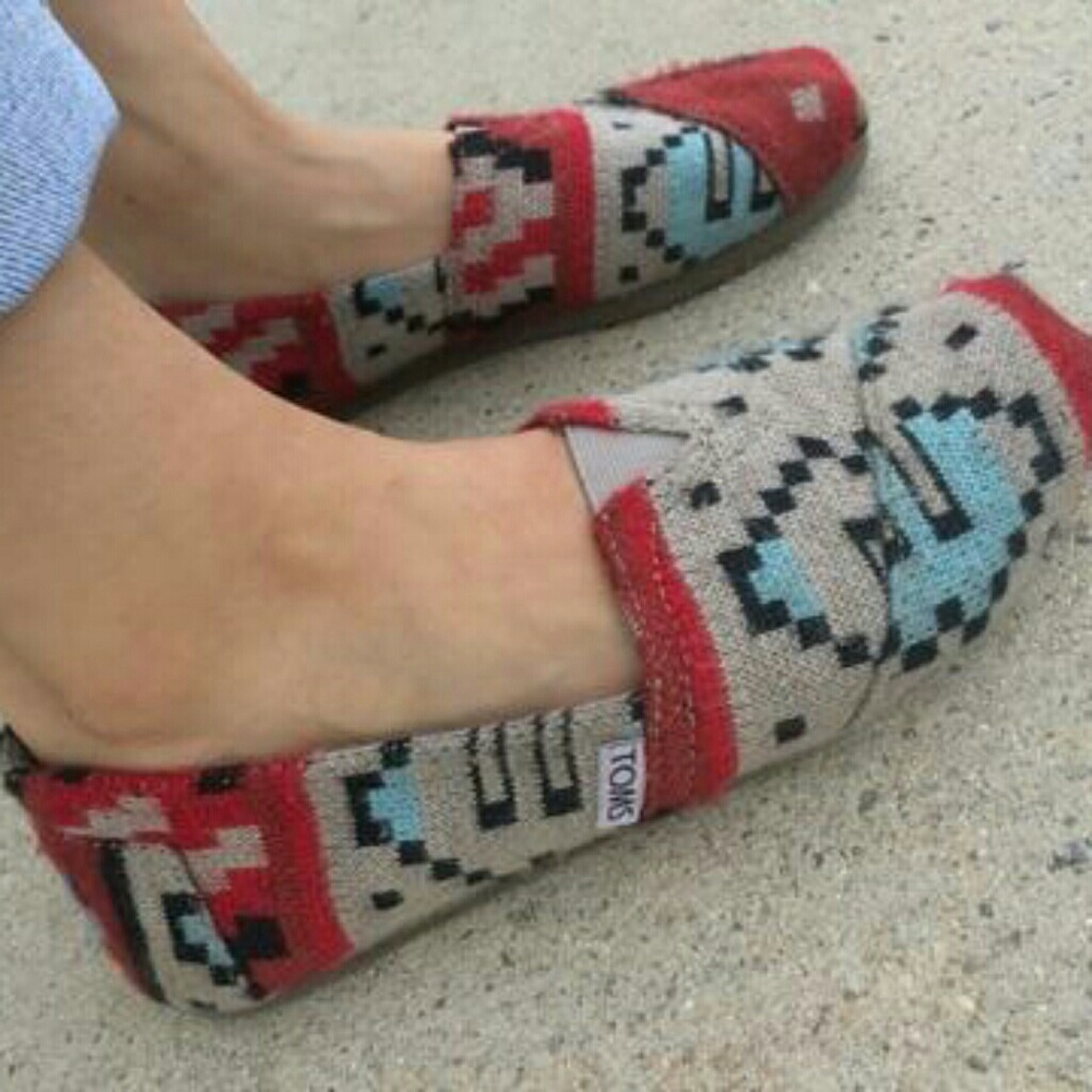 TOMS - Picture 4 of 4