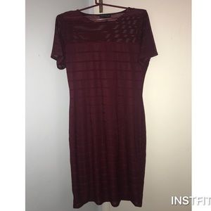 Nice dress!! ONLY WORN ONCE