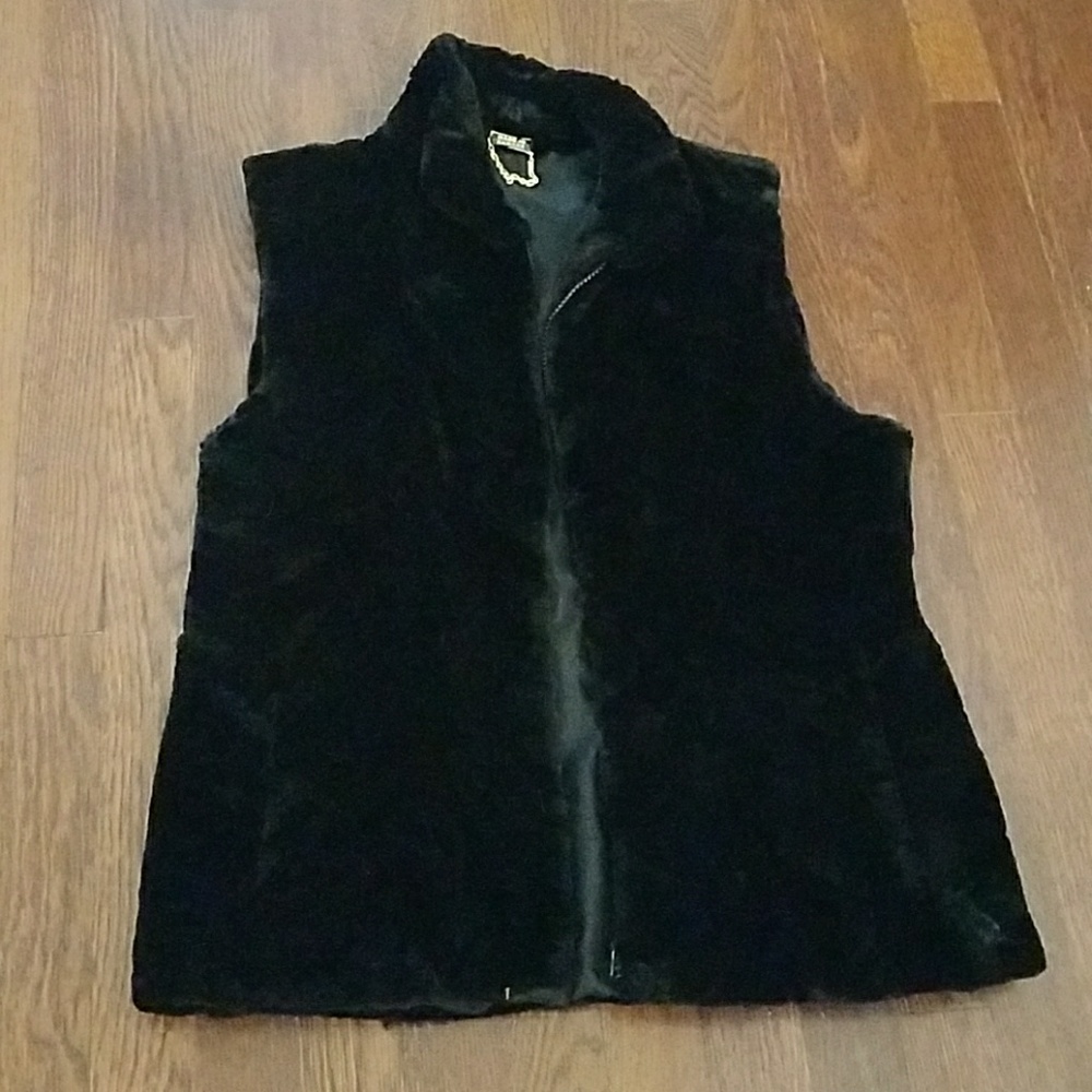 Sleeveless mink jacket