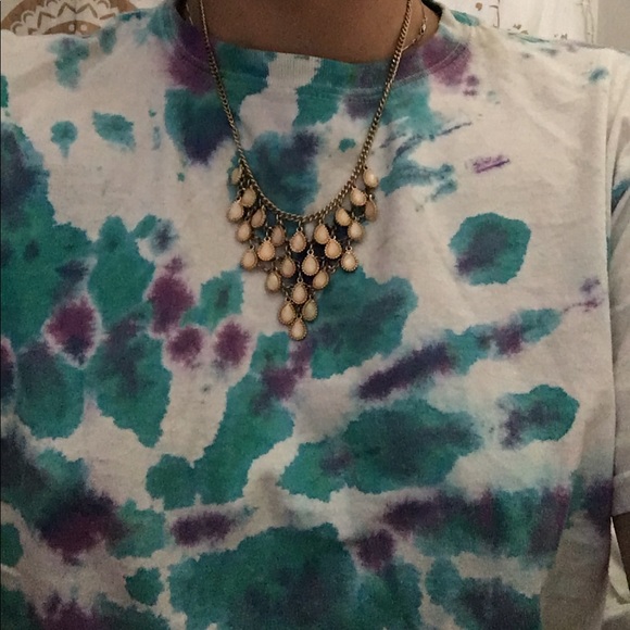 Gold and pink necklace - Picture 2 of 2