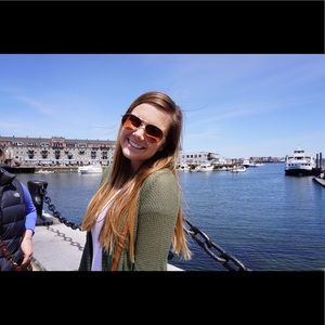 Meet your Posher, Victoria